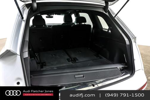 2022 Audi Q7 45 Premium Plus