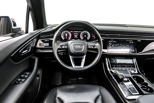 2022 Audi Q7 45 Premium Plus