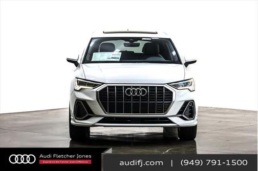 2025 Audi Q3 Premium 45 TFSI S line quattro Tiptronic