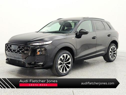 Mythos Black Metallic 2026 Audi Q3 TFSI quattro S tronic