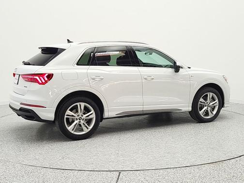 Glacier White Metallic 2023 Audi Q3 Premium 45 TFSI S line quattro Tiptronic