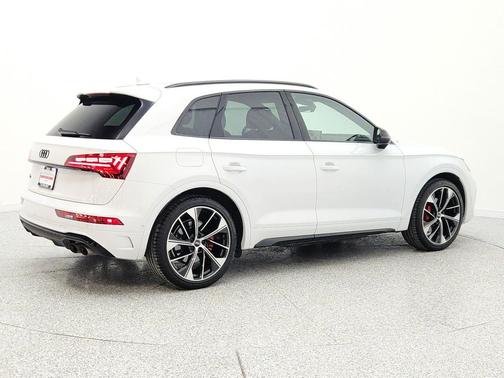 Glacier White Metallic 2024 Audi SQ5 3.0T Prestige