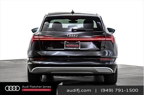 2022 Audi e-tron Premium