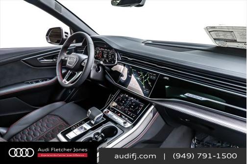 2025 Audi RS Q8 4.0T