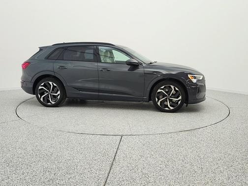 2024 Audi Q8 e-tron Premium Plus