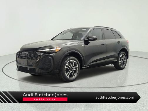 Mythos Black Metallic 2026 Audi Q5 Premium TFSI quattro S tronic