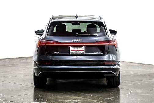 2022 Audi e-tron Premium