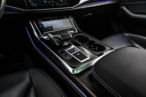 2022 Audi Q8 55 Premium Plus