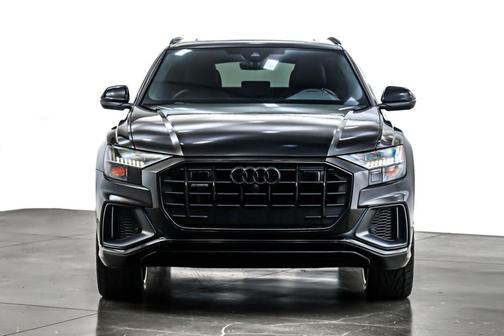 2022 Audi Q8 55 Premium Plus