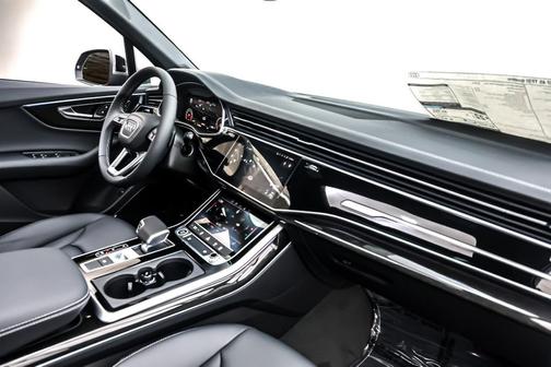 2026 Audi Q7 45 Premium