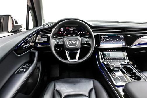 2023 Audi Q7 55 Premium Plus