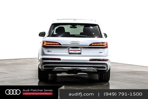 2023 Audi Q7 55 Premium Plus
