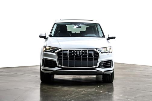2023 Audi Q7 55 Premium Plus
