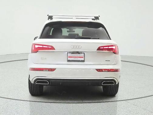 Arkona White 2024 Audi Q5 45 S line Premium