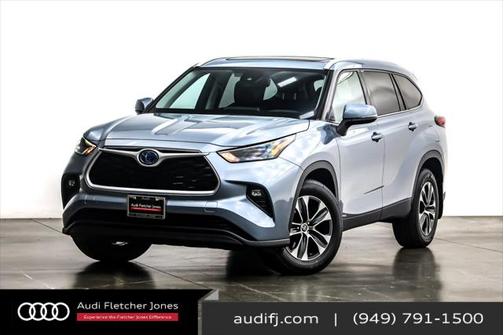 2022 Toyota Highlander Hybrid XLE