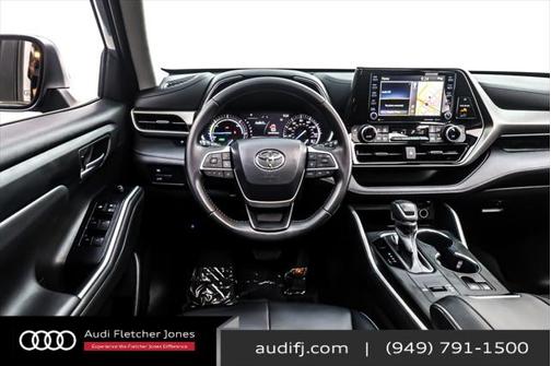 2022 Toyota Highlander Hybrid XLE