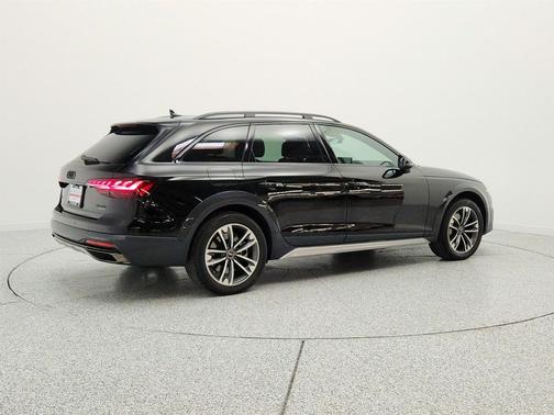 Mythos Black Metallic 2024 Audi A4 allroad 45 Premium Plus