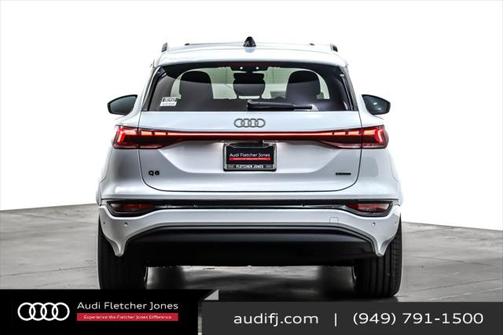 2025 Audi Q6 e-tron Premium quattro
