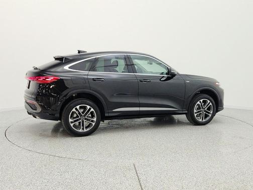 Mythos Black Metallic 2026 Audi Q5 Sportback Premium TFSI quattro S tronic