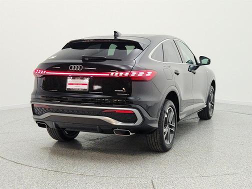 Mythos Black Metallic 2026 Audi Q5 Sportback Premium TFSI quattro S tronic
