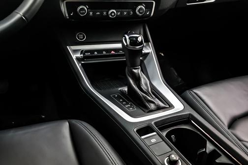 2024 Audi Q3 Premium 45 TFSI S line quattro Tiptronic