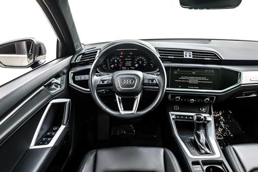 2024 Audi Q3 Premium 45 TFSI S line quattro Tiptronic