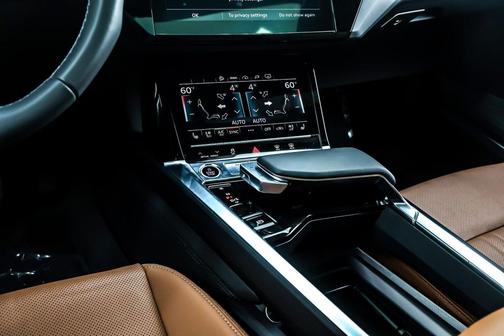 2024 Audi Q8 e-tron Premium Plus