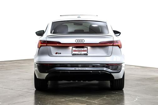 2024 Audi Q8 e-tron Premium Plus