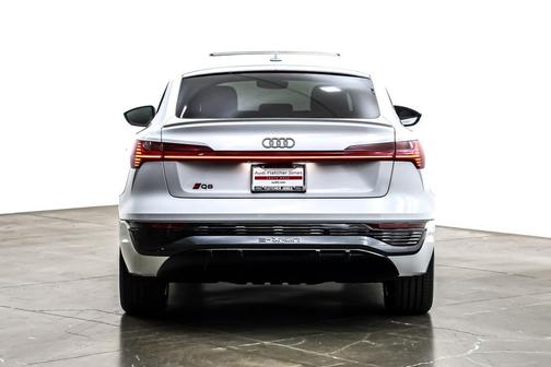 2024 Audi Q8 e-tron Premium Plus