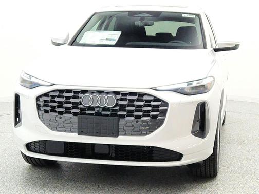 Arkona White 2026 Audi Q5 Premium Plus TFSI quattro S tronic