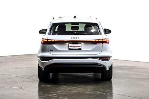 2025 Audi Q6 e-tron Premium