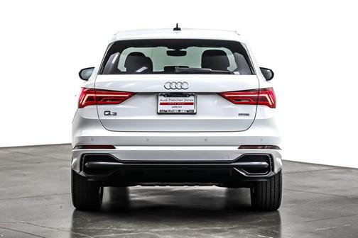 2022 Audi Q3 45 S line Premium