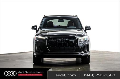 2025 Audi Q7 45 Premium Plus