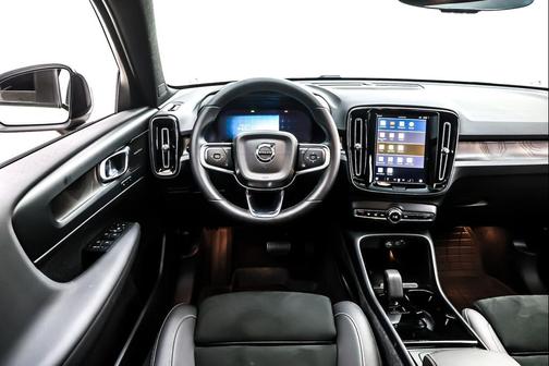 2024 Volvo XC40 Recharge Pure Electric Ultimate