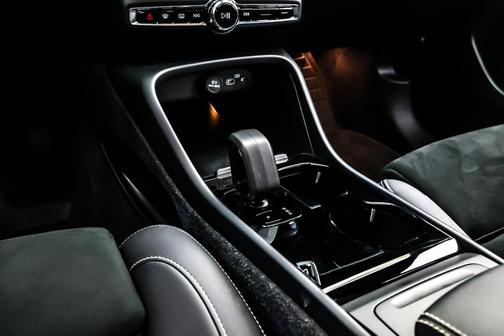 2024 Volvo XC40 Recharge Pure Electric Ultimate