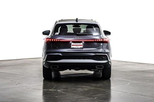 2025 Audi Q5 Premium Plus TFSI quattro S tronic