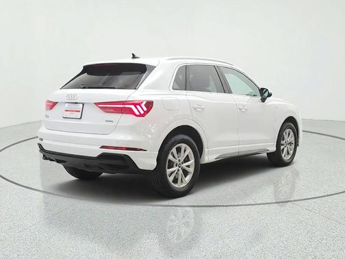 Arkona White 2024 Audi Q3 Premium 45 TFSI S line quattro Tiptronic