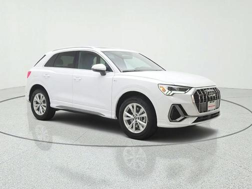 Arkona White 2024 Audi Q3 Premium 45 TFSI S line quattro Tiptronic