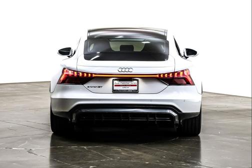 2023 Audi e-tron GT Premium Plus quattro