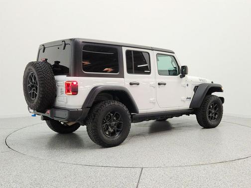 Bright White Clearcoat 2024 Jeep Wrangler 4xe Willys