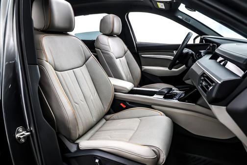 2024 Audi Q8 e-tron Prestige