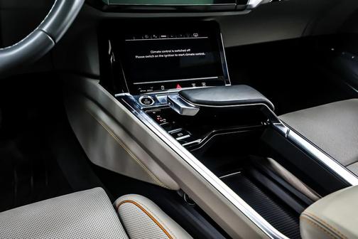 2024 Audi Q8 e-tron Prestige