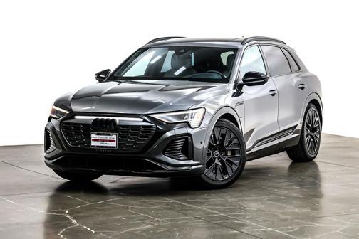 2024 Audi Q8 e-tron Prestige