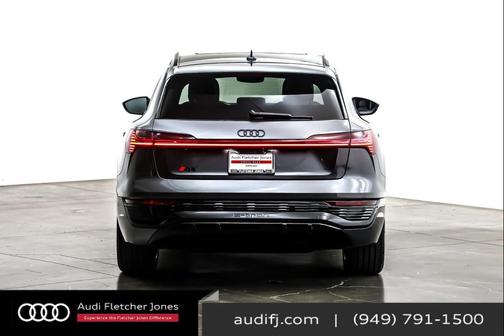 2024 Audi Q8 e-tron Prestige