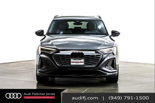 2024 Audi Q8 e-tron Prestige