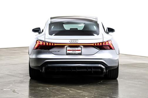 2023 Audi e-tron GT Prestige quattro