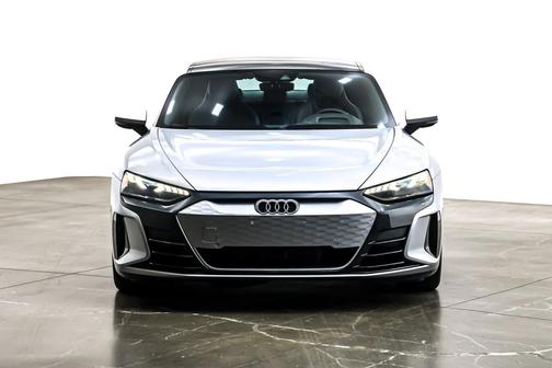 2023 Audi e-tron GT Prestige quattro