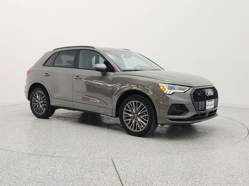 Chronos Gray Metallic 2023 Audi Q3 Premium 40 TFSI quattro Tiptronic