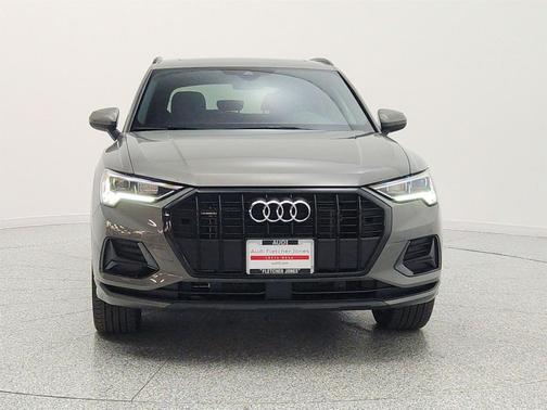 Chronos Gray Metallic 2023 Audi Q3 Premium 40 TFSI quattro Tiptronic