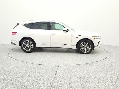 Uyuni White 2025 Genesis GV80 2.5T